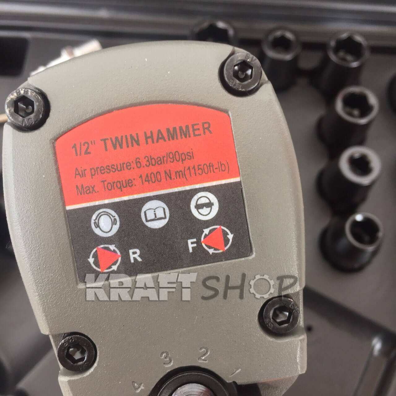 Пневматичен гайковерт 1/2 1400nm с вложки KraftWelle KW-29A