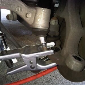 Скоба за шарнири KraftWorld универсална 20мм