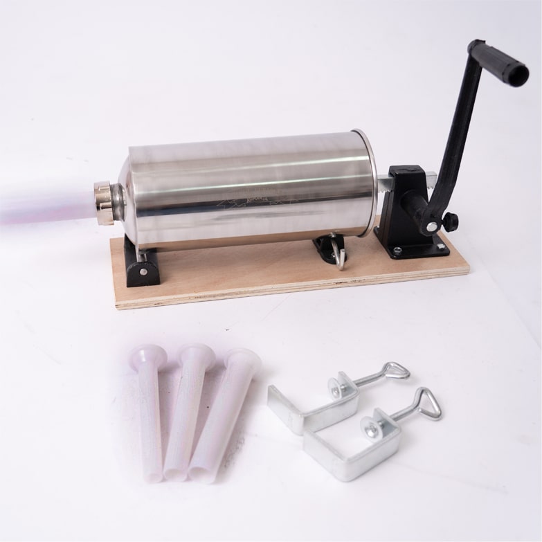 Пълначка за наденички и колбаси KraftWorld от неръждаема стомана с вместимост 4 кг и 3 фунии