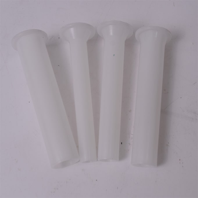 Пълначка за наденички и колбаси KraftWorld от неръждаема стомана с вместимост 4 кг и 3 фунии